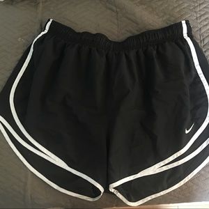 size XL women’s Nike shorts
